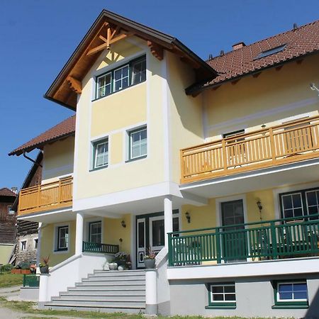 Appartment Stroblhof Aich  Bagian luar foto